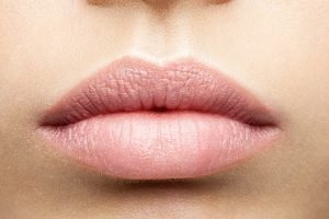 Lippengrundierung